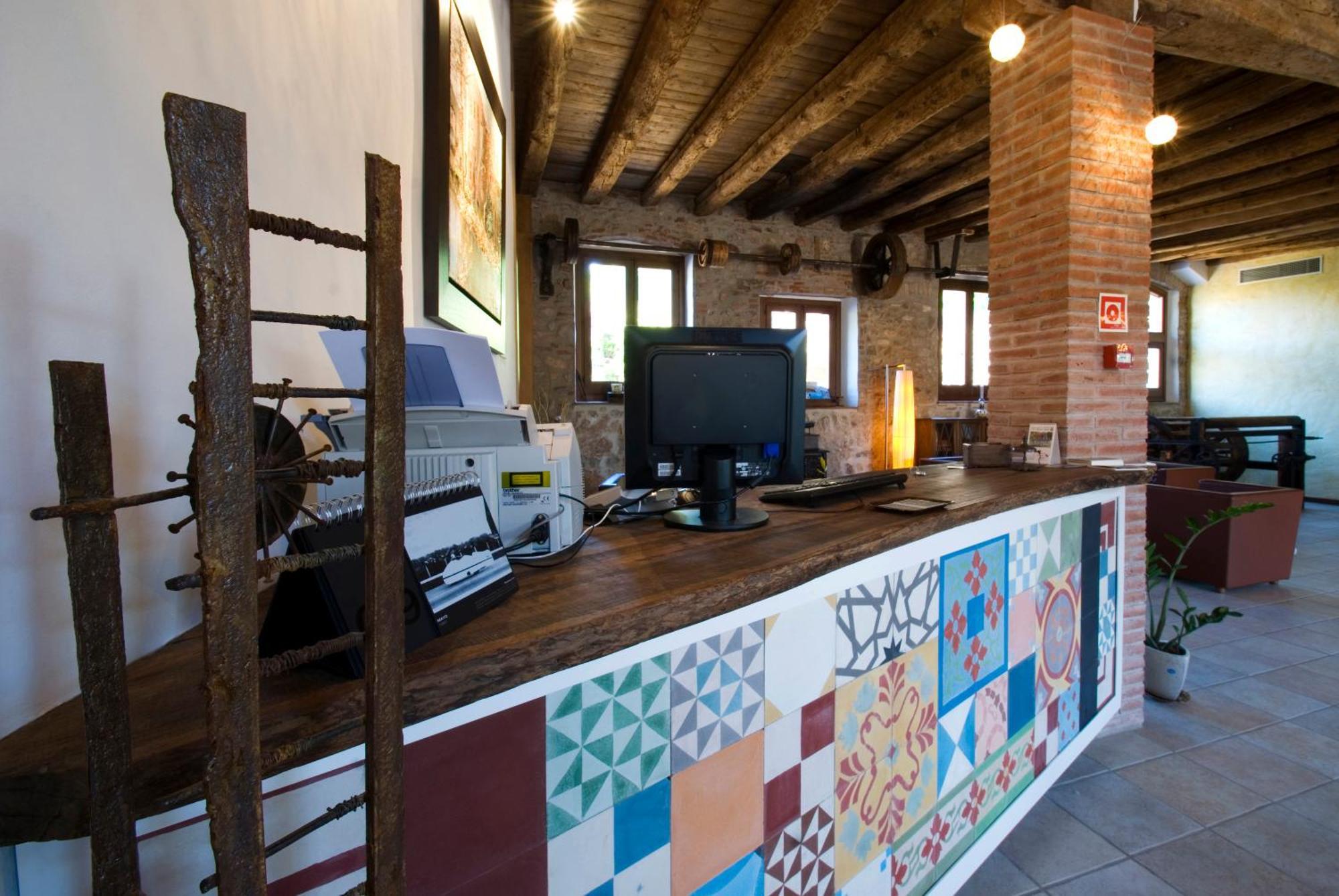 Hotel Moli De La Torre Bigues I Riells Exterior photo